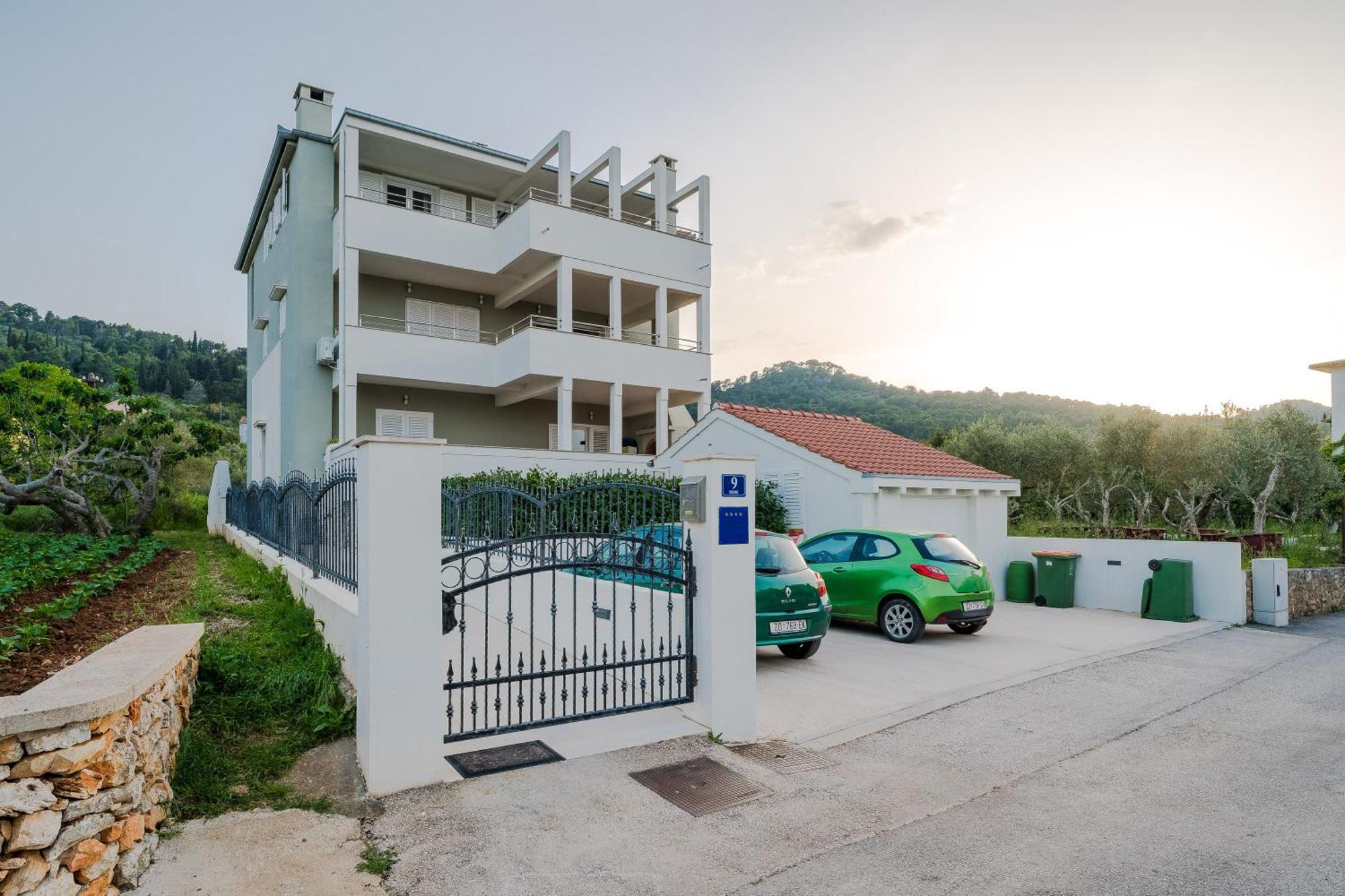 Apartments Very Good Life Преко Экстерьер фото